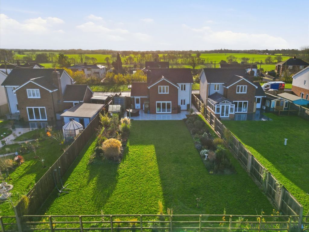 Property photo 2 of 30