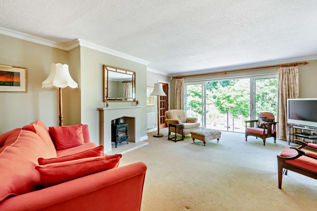 Additional image 6 of 4 bed bungalow for saleLatimer Way, Knotty Green, Beaconsfield, Buckinghamshire HP9