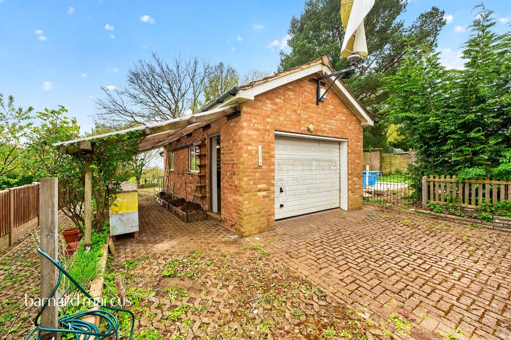 Property photo 3 of 18