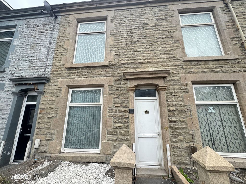 Property photo 1 of 10 Exterior