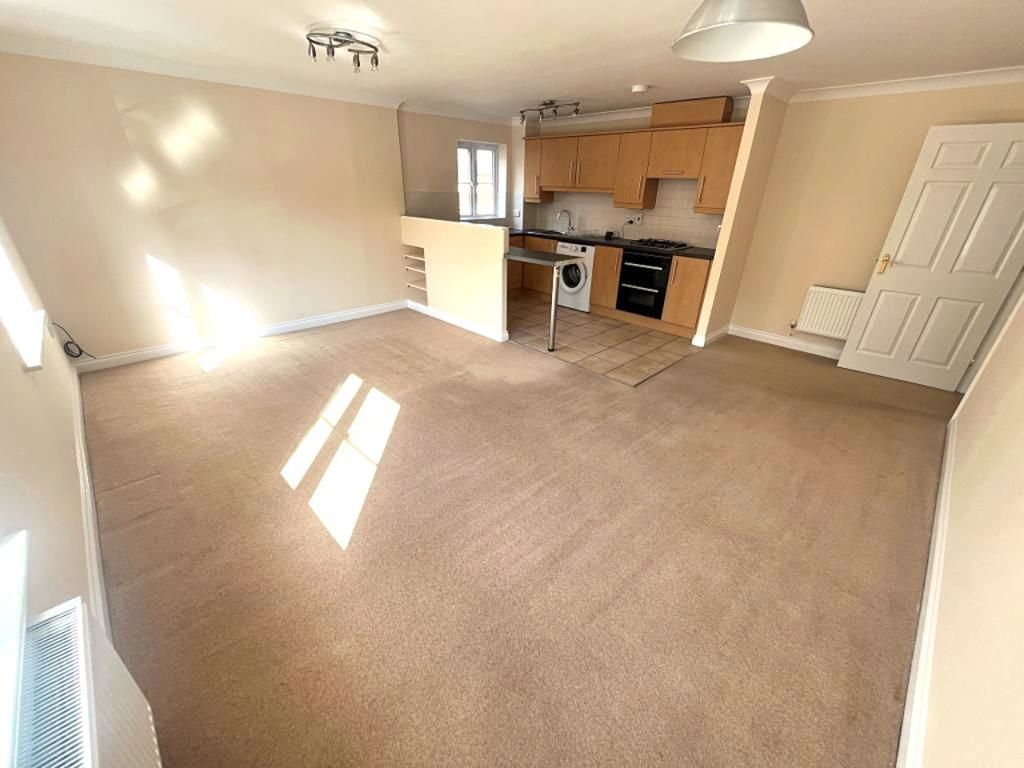 Property photo 2 of 10 Open Plan Lounge/Kitchen