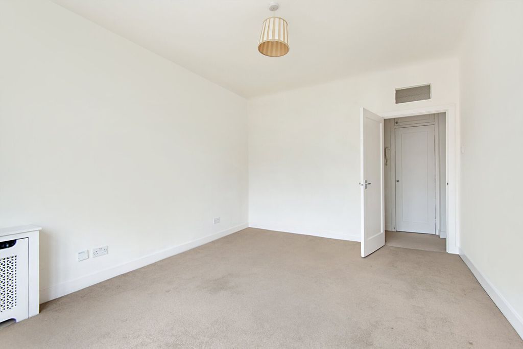 Property photo 3 of 6 Picture No. 04