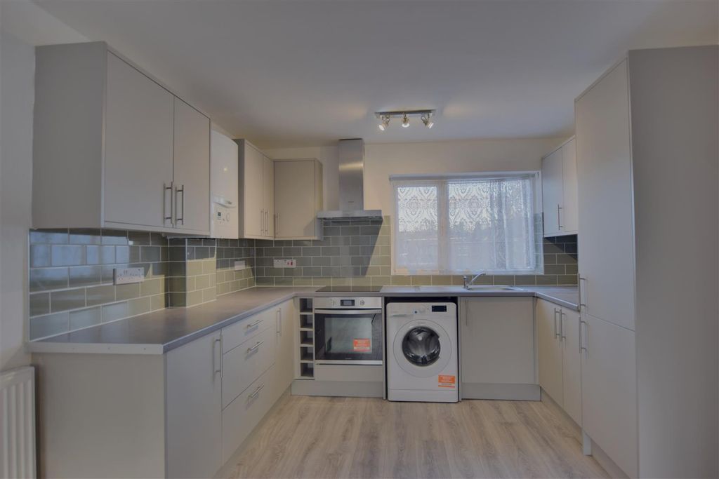 Property photo 3 of 9 Kitchen 2Edit.Jpg