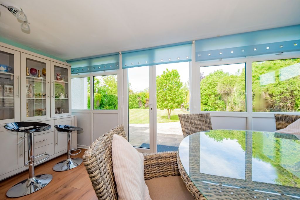 Property photo 3 of 16 Conservatory