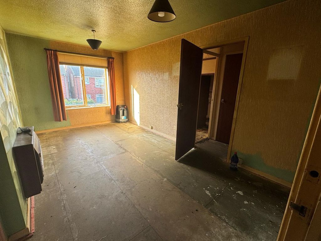 Property photo 3 of 5