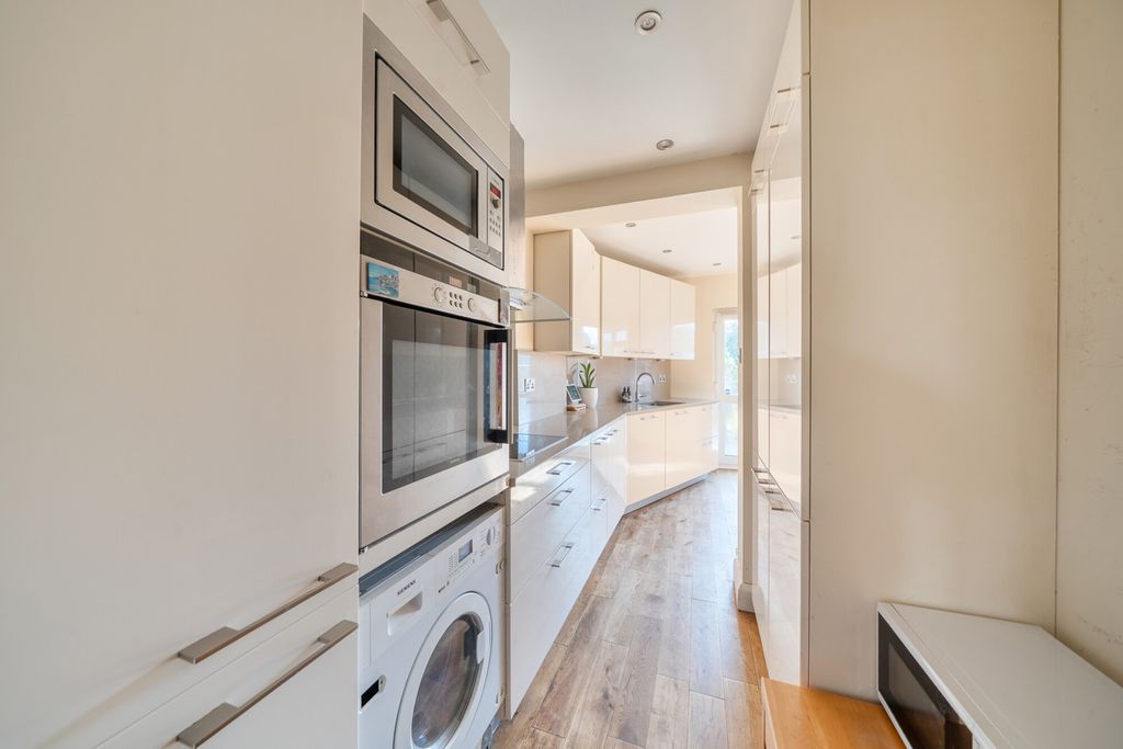 Property photo 3 of 17 1525667-9-6Abe3cc...