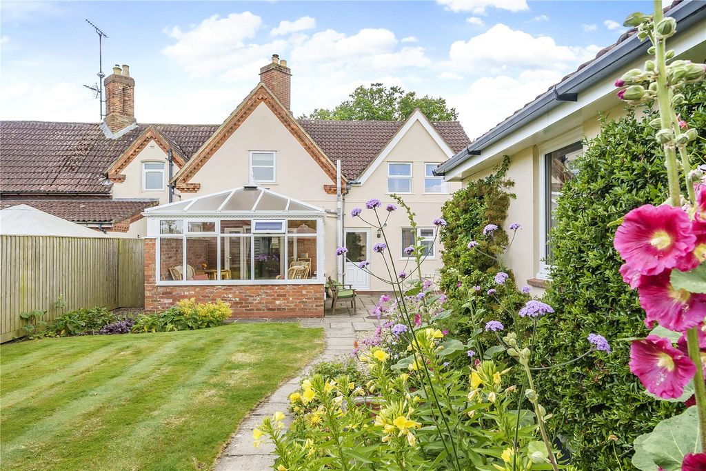 Property photo 2 of 21 Picture No. 64