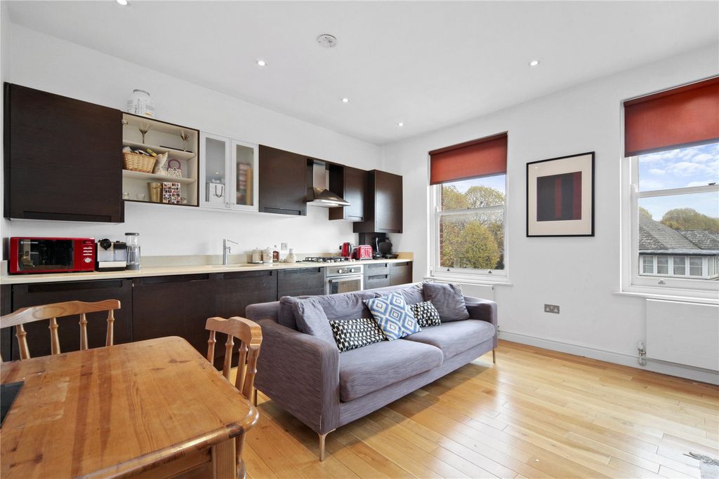 Property photo 1 of 11 Picture No. 01