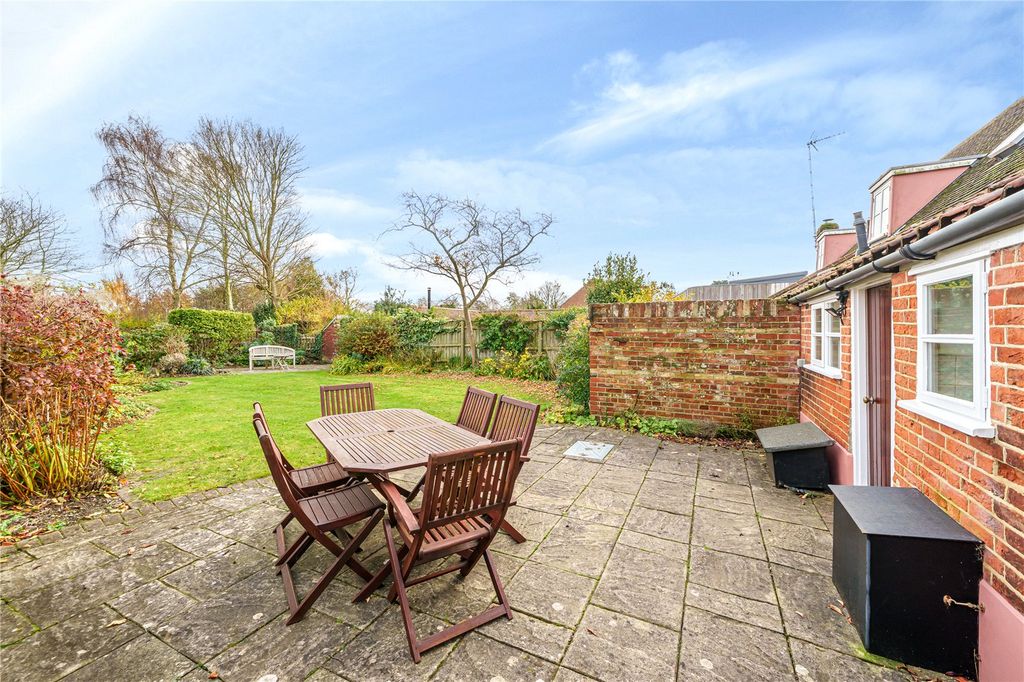Property photo 3 of 14 Terrace