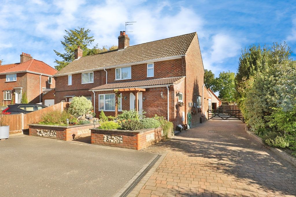 Property photo 1 of 17 Photo