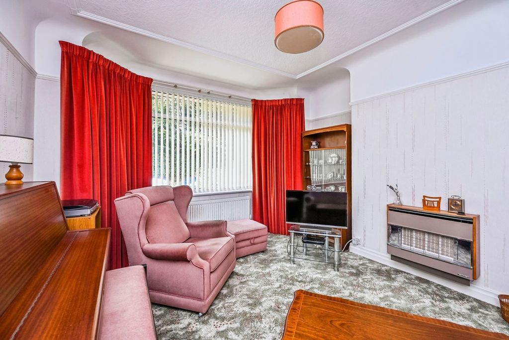 Property photo 2 of 16 Photo