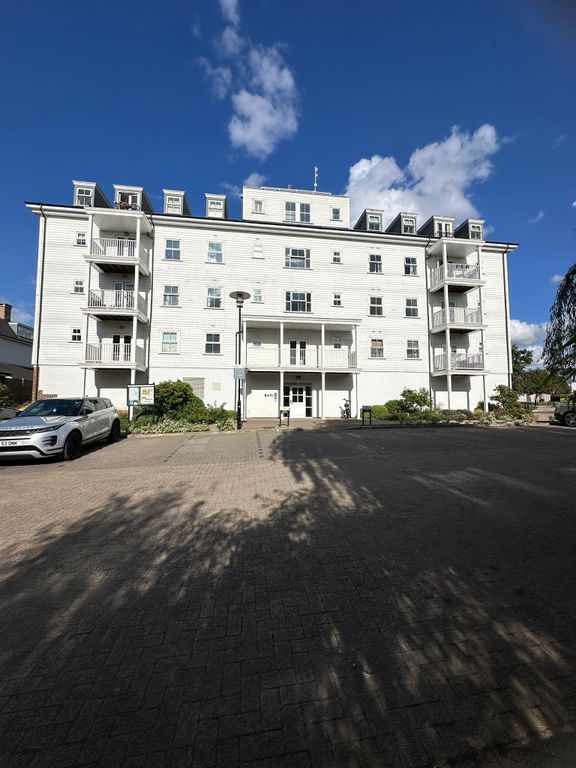 Property photo 2 of 22