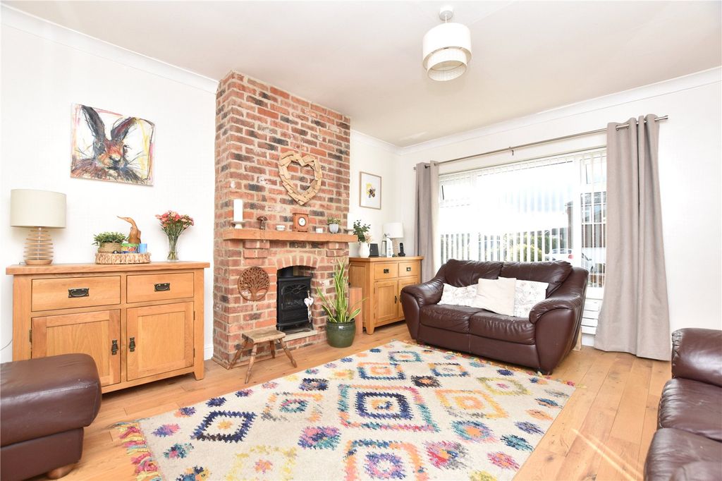 Property photo 3 of 23 Picture No. 10