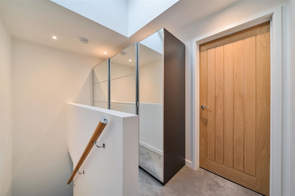 Additional image 38 of 6 bed detached house for saleOutwood Lane, Chipstead, Coulsdon CR5