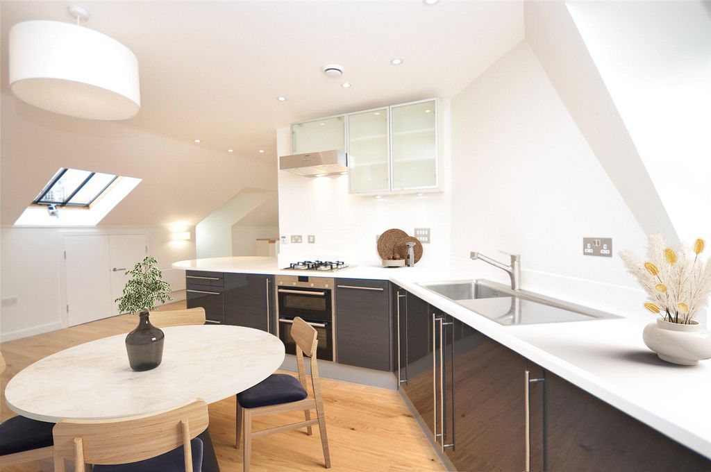 Property photo 2 of 14 Kitchen