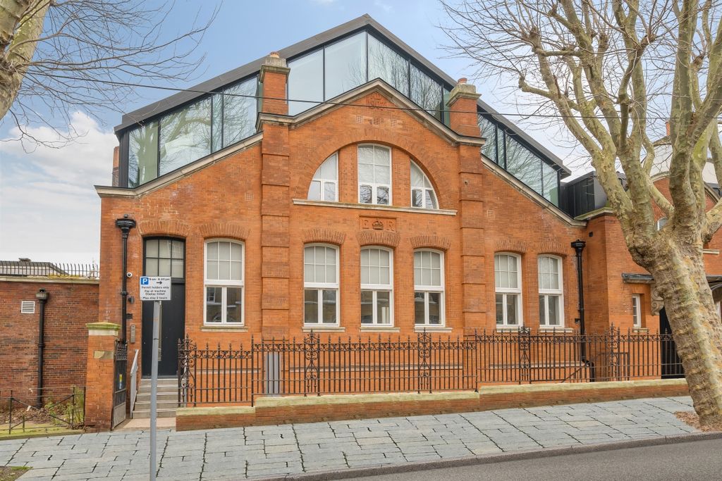 Property photo 3 of 16 Edited Exterior P...
