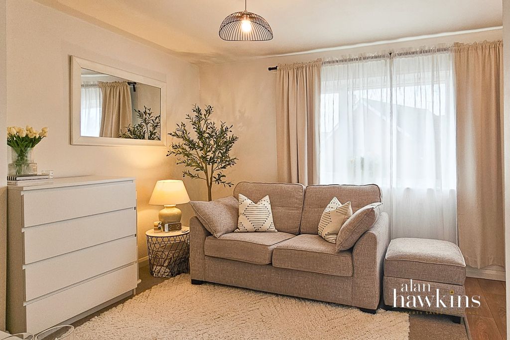 Property photo 3 of 9 Trbnowm-202