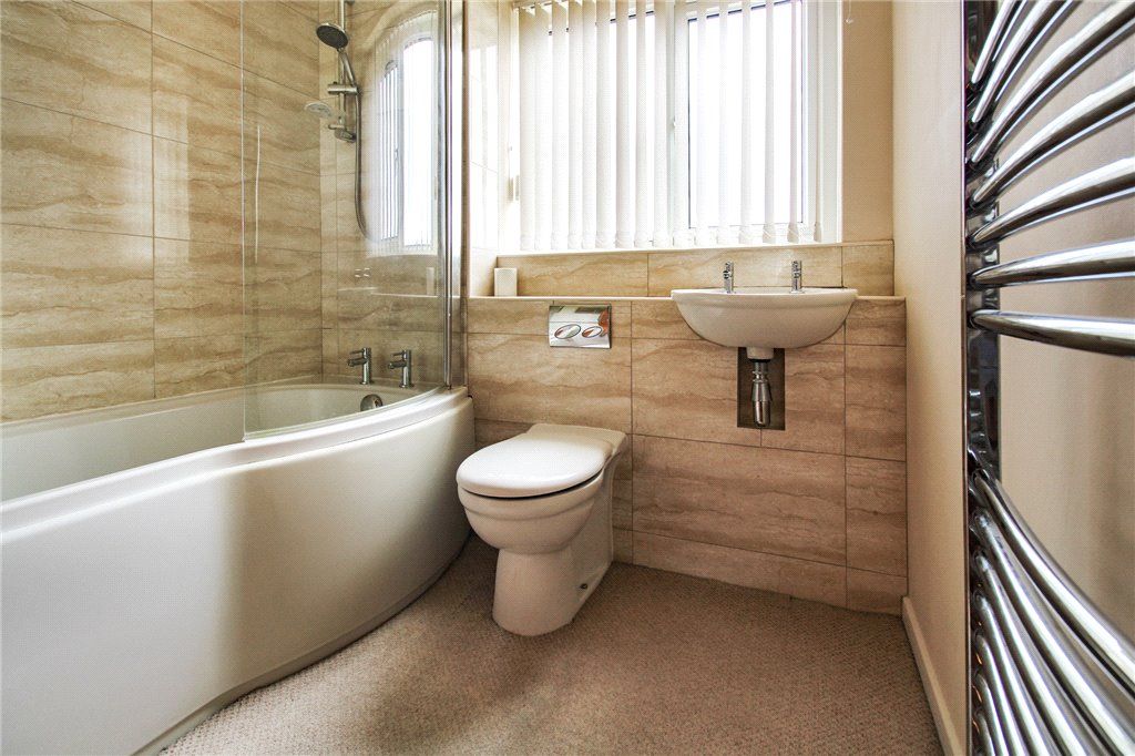 Property photo 3 of 15 Bathroom