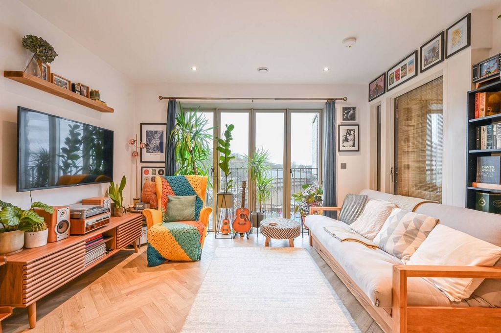 Property photo 2 of 15