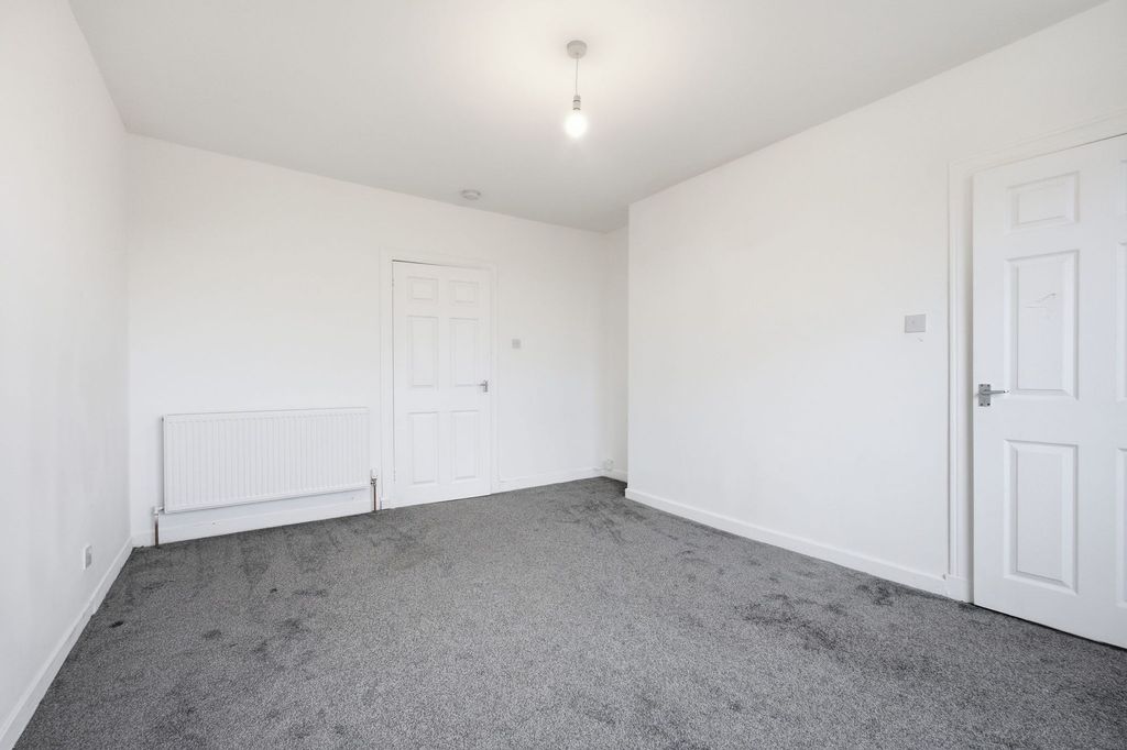Property photo 3 of 26