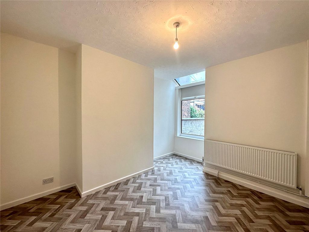 Property photo 3 of 11 Picture No. 06