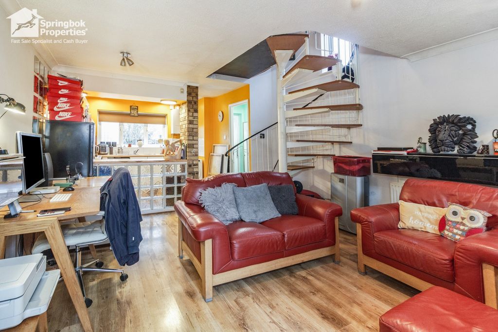 Property photo 2 of 11 Image 2