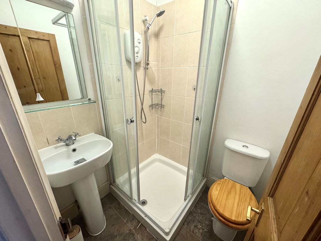 Property photo 3 of 4