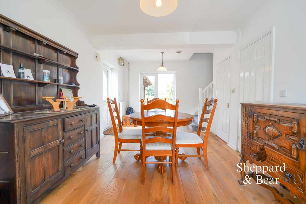 Property photo 3 of 29 Dining Room