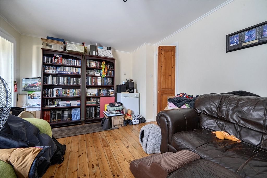 Property photo 2 of 15 Picture No. 13