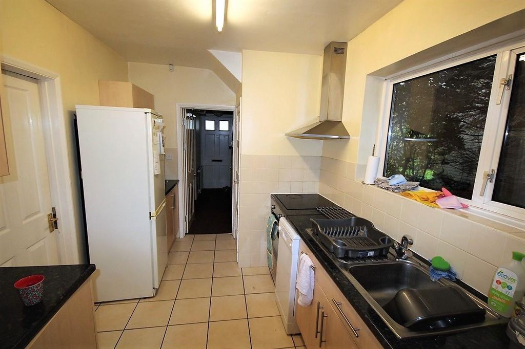 Property photo 2 of 9 Kl Kit1.Jpg