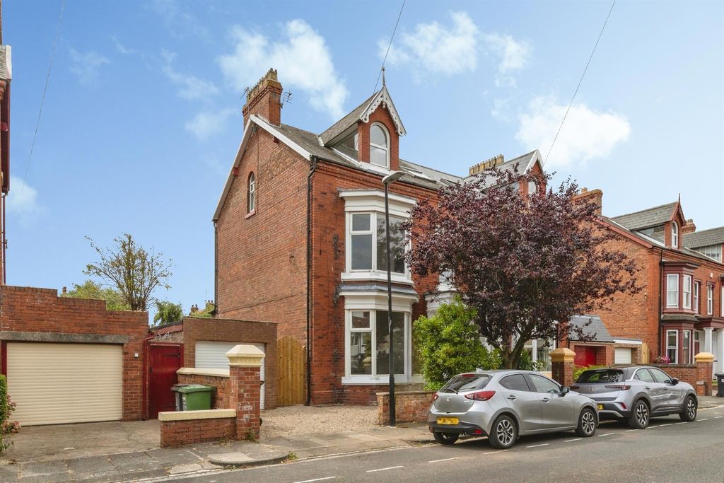 Property photo 1 of 24