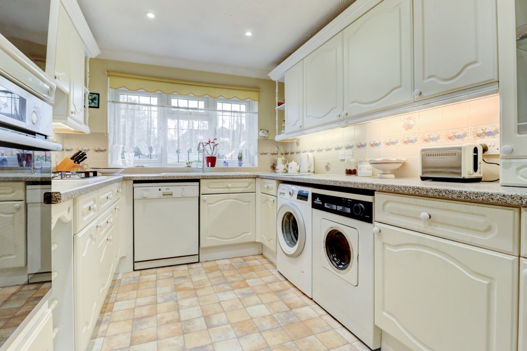 Property photo 3 of 20 Picture No. 33