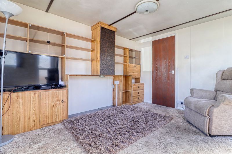 Property photo 3 of 10 Lounge