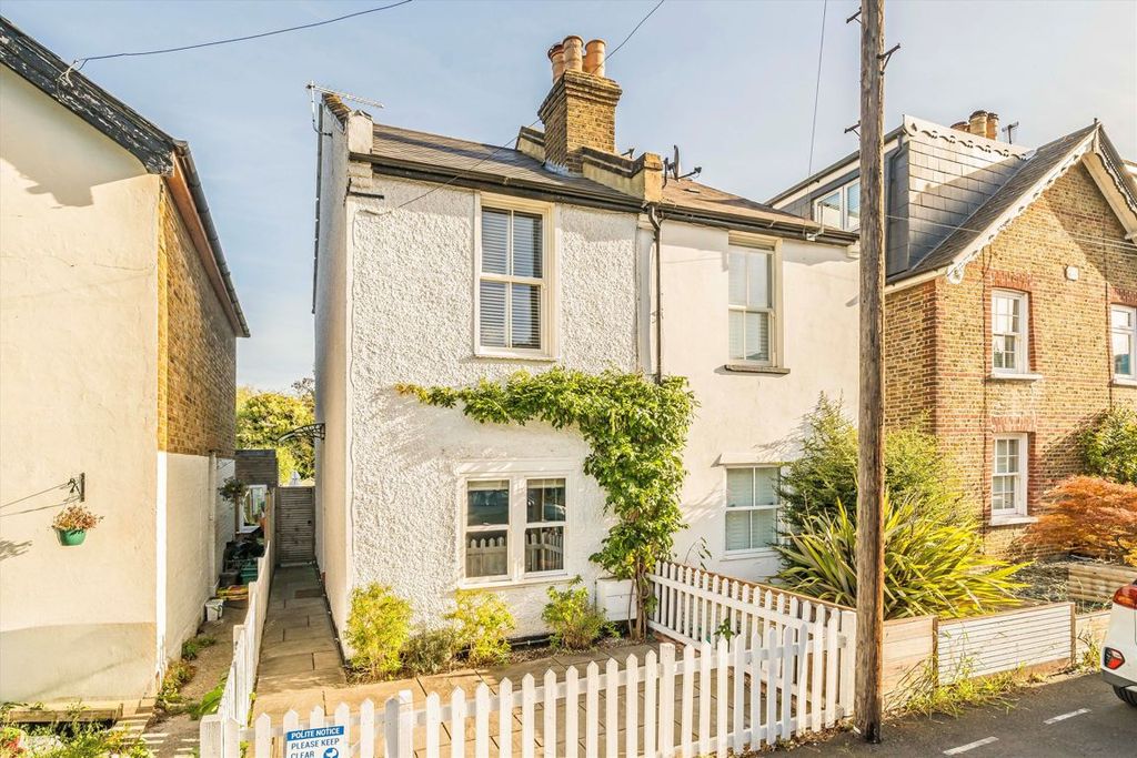 Property photo 1 of 8