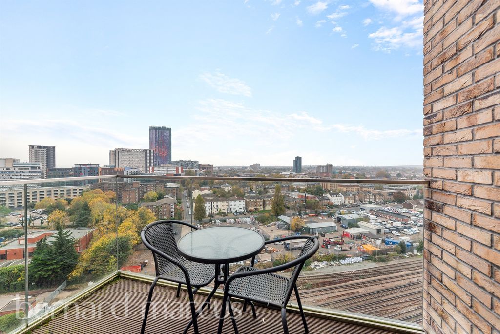 Property photo 3 of 8 Image