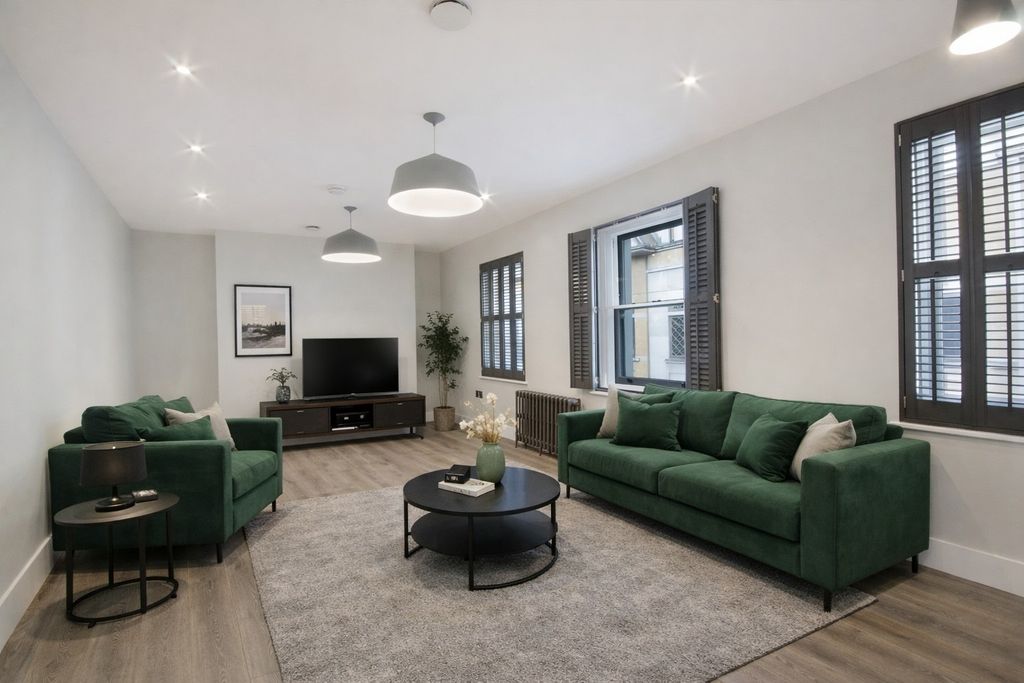 Property photo 2 of 19 971134