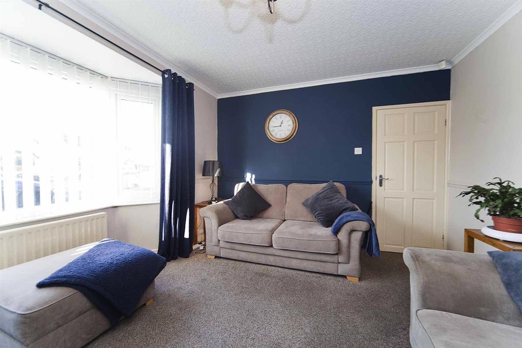 Property photo 3 of 25