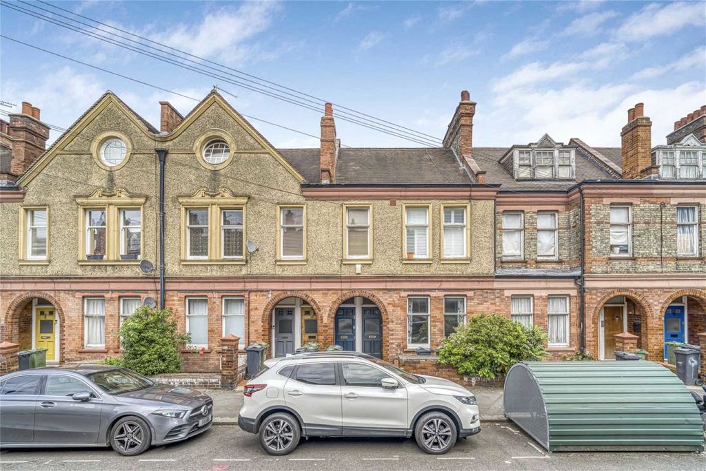 Property photo 1 of 11