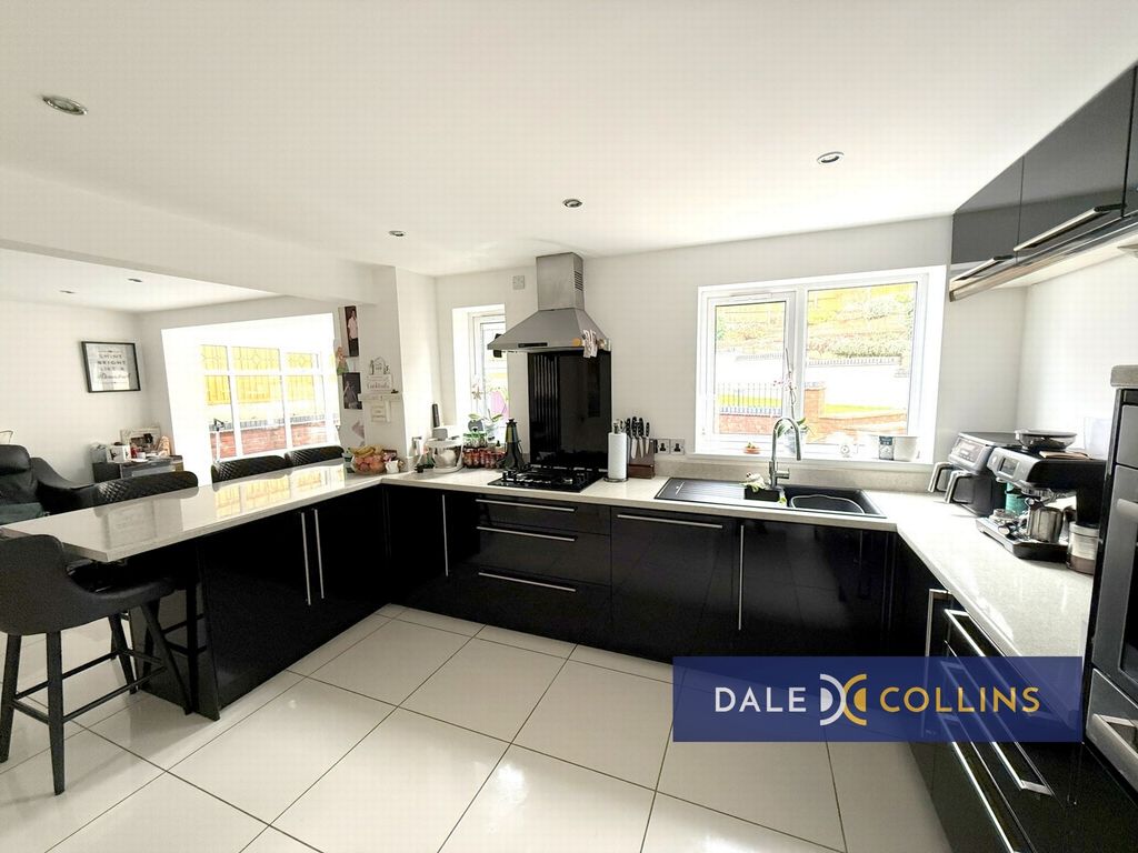 Property photo 2 of 34 Photo 13