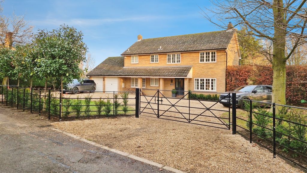 Property photo 1 of 41