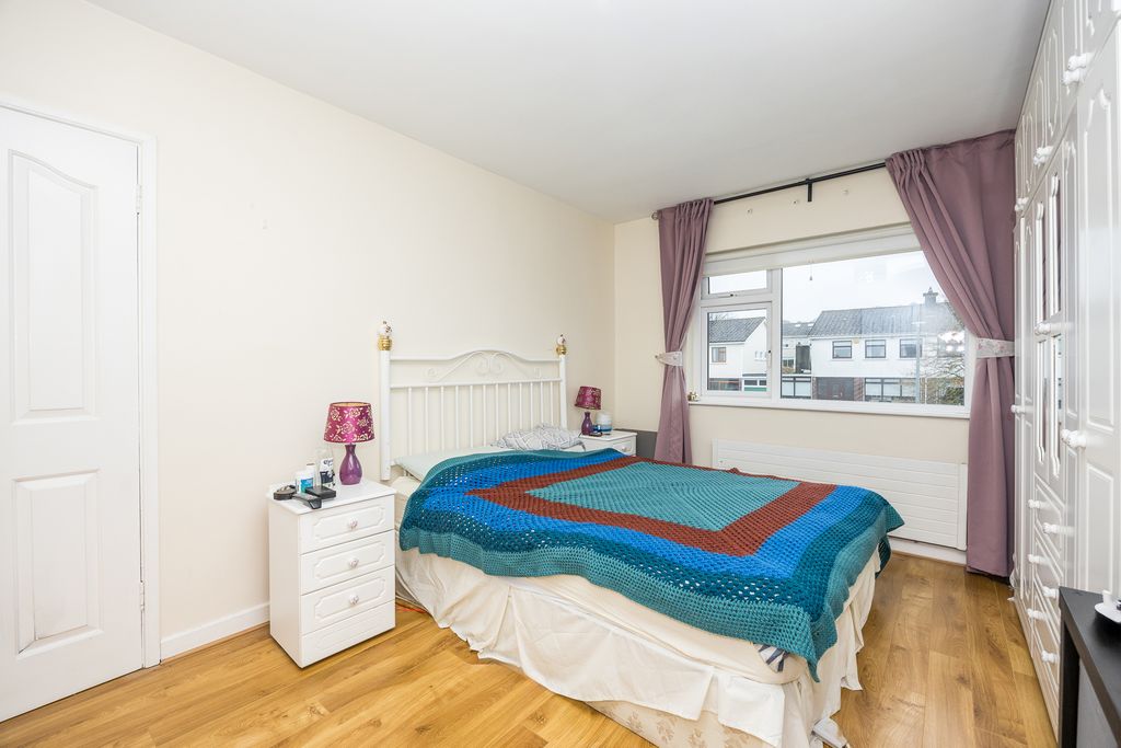 Property photo 1 of 28