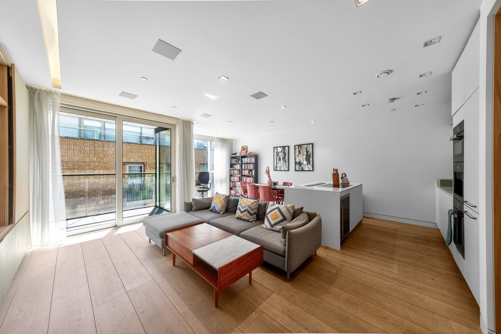 Property photo 1 of 20 Reception Room