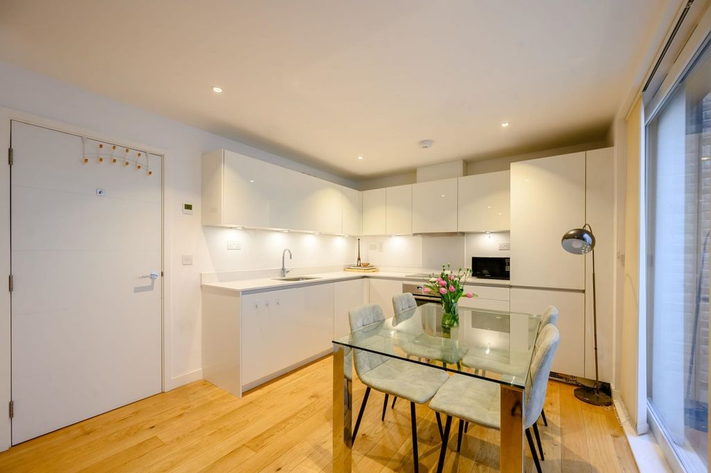 Property photo 2 of 12 Kitchen