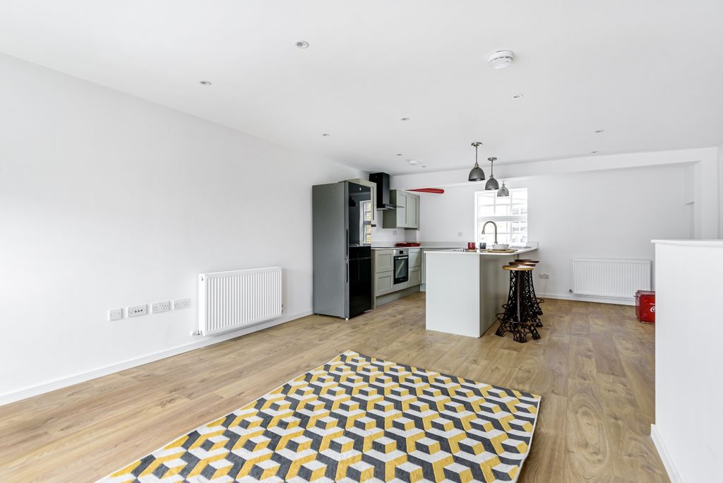 Property photo 1 of 5 790491 (2)