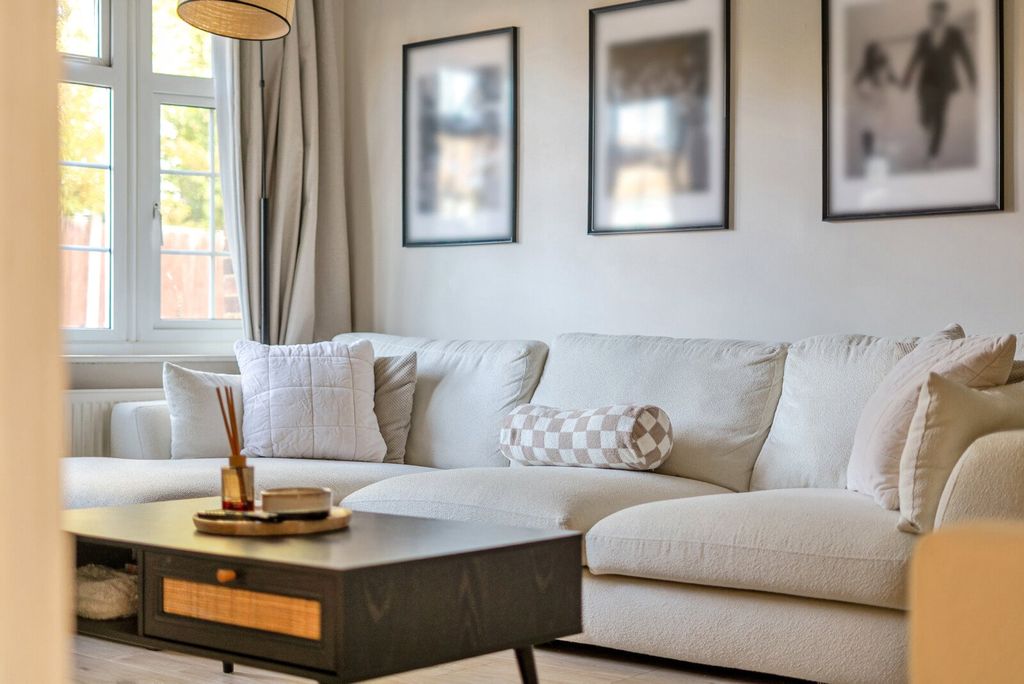 Property photo 3 of 22 1373311-11-69009A...