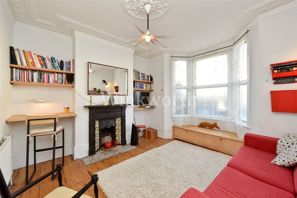 Property photo 1 of 17 Picture No. 11