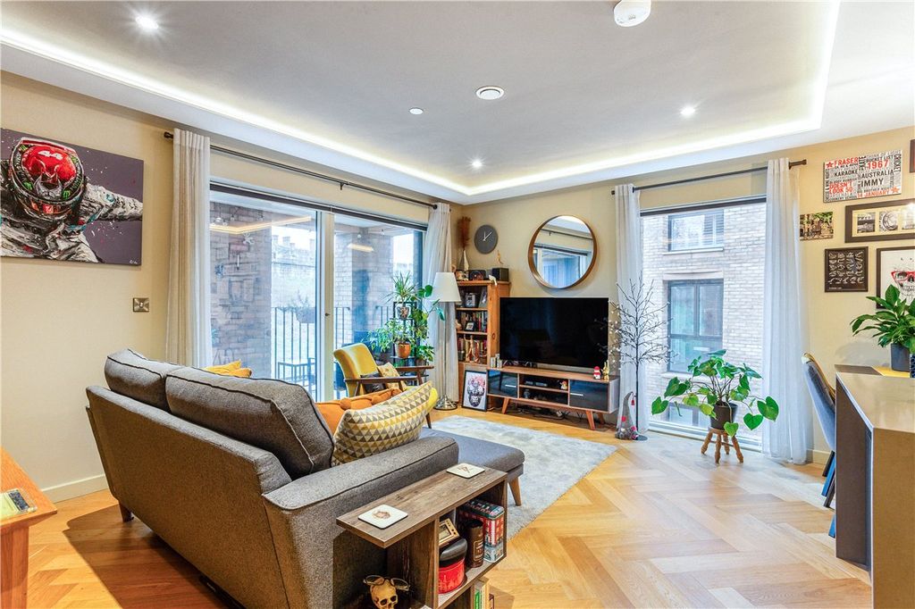 Property photo 2 of 18 Picture No. 05