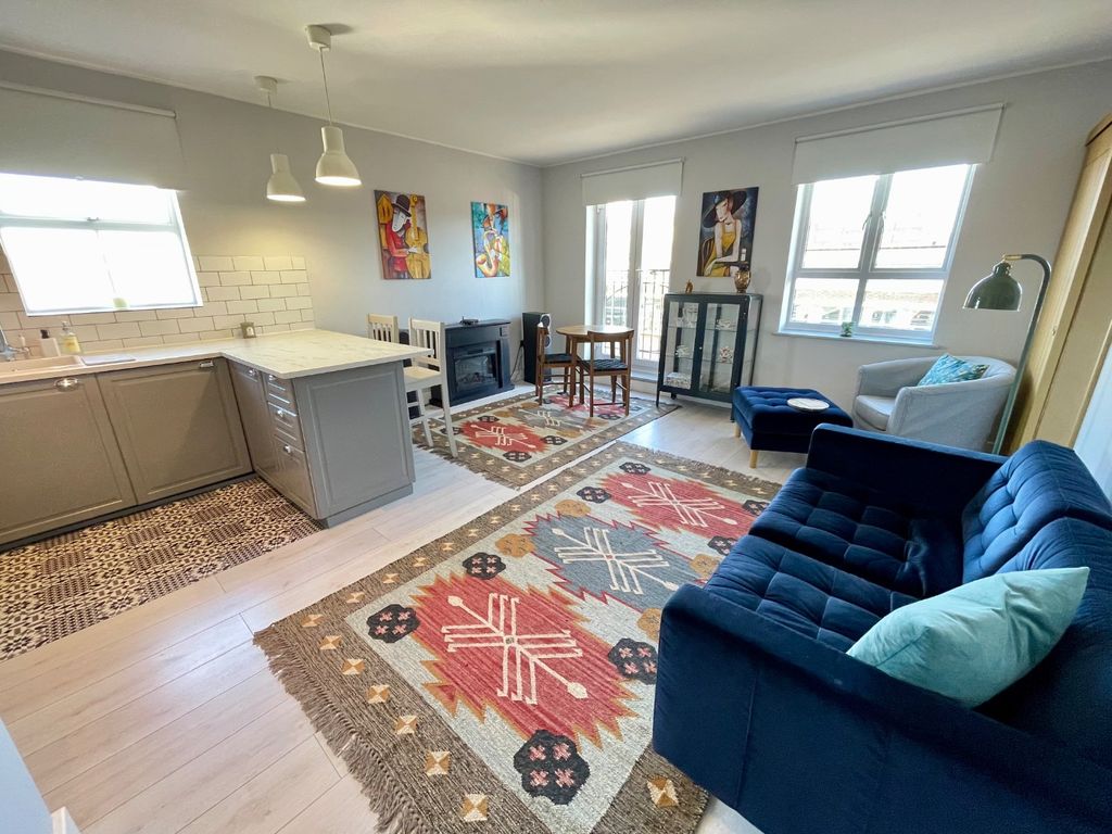 Property photo 3 of 13 5000863