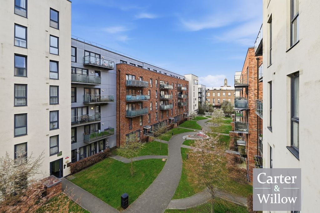 Property photo 2 of 14