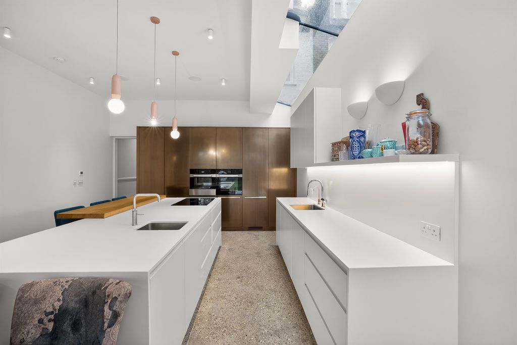 Property photo 2 of 17 Kitchen/Dining Room